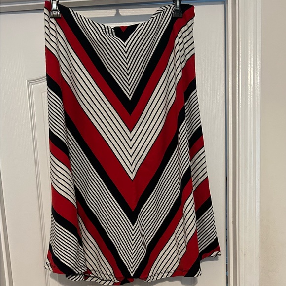 A Line Multicolored Maxi Skirt - Picture 2 of 3
